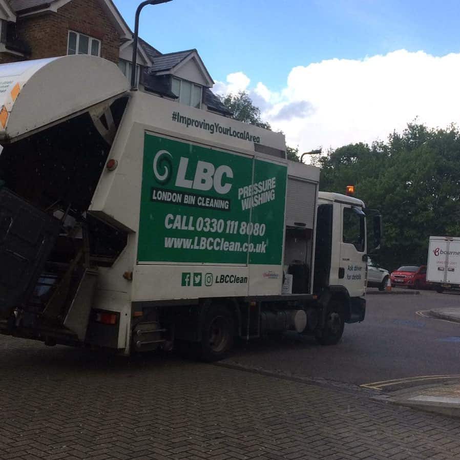 clinical waste bin cleaning