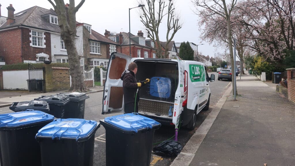 Wheelie bin cleaning Harrow